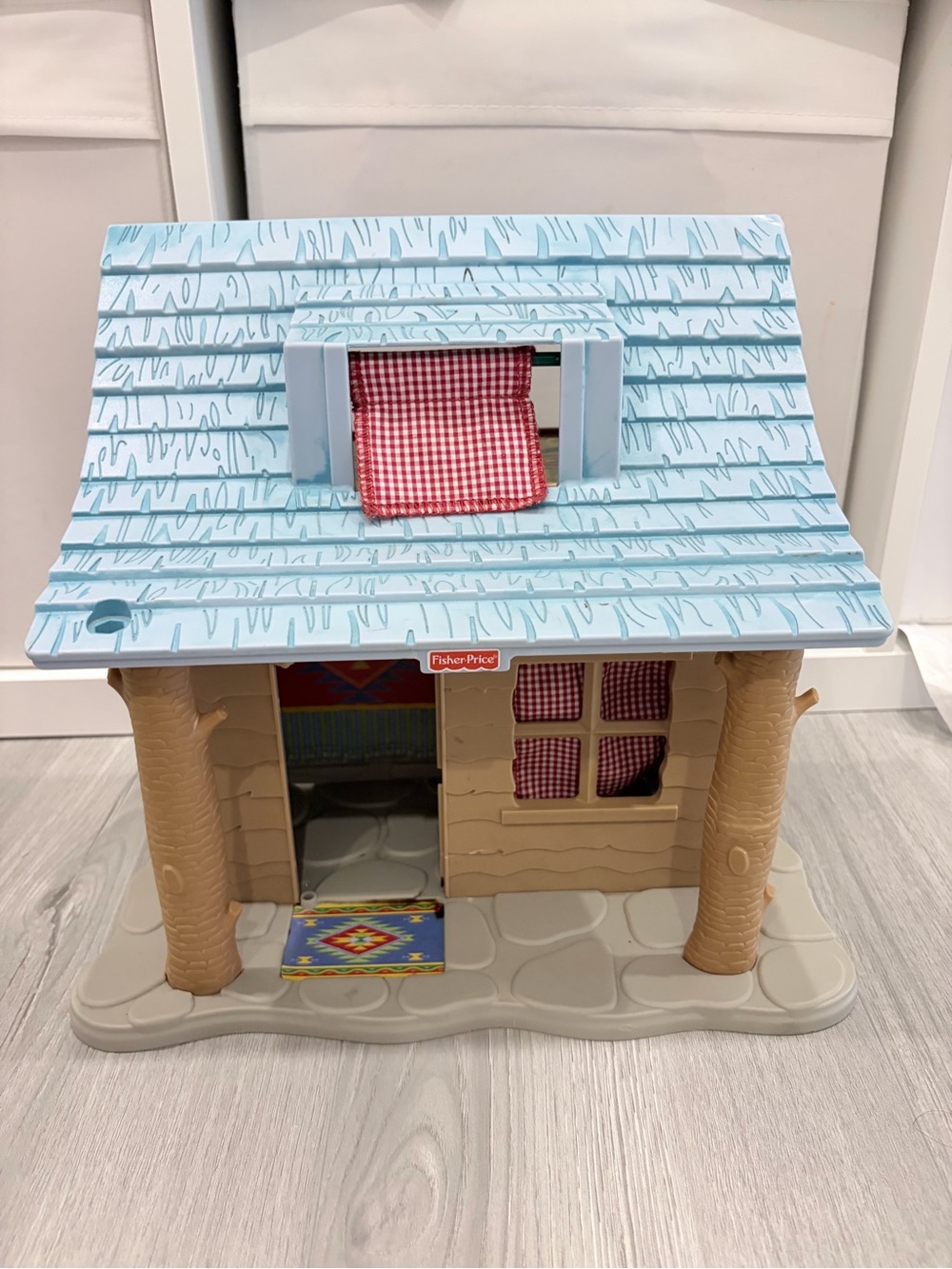Fisher-Price Loving Family Log Cabin READ